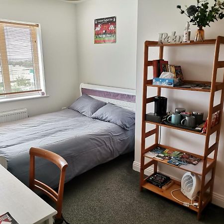 Bright And Cozy Room With Double Bed, Private Bathroom Not Ensuite, Breakfast To Go Дублин Экстерьер фото